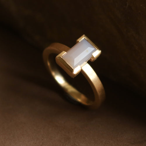 Rectangle ring with agate