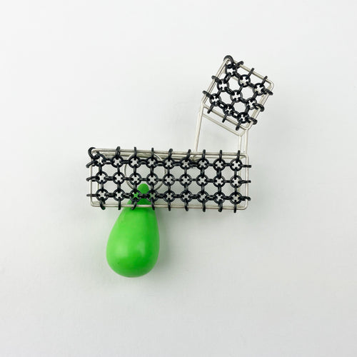 Brooch with green bead