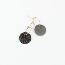 Enamel earrings (black)