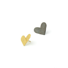 'Heart' pin (black)