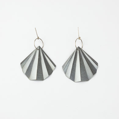 Shell earrings