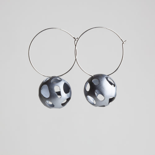 Spherical earrings