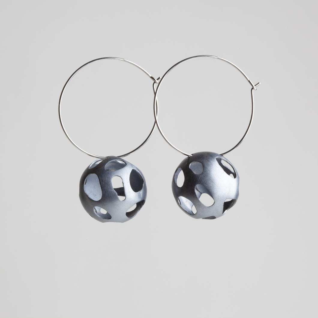 Spherical earrings