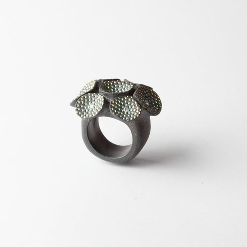 'Vénéneuse' ring