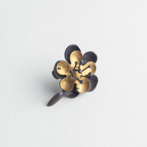 'Violet' pin