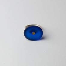 Blue spinel ring